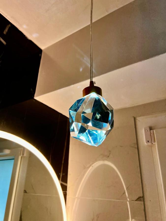 Palais 5Min Luxury&Cinema Studio Канны Экстерьер фото